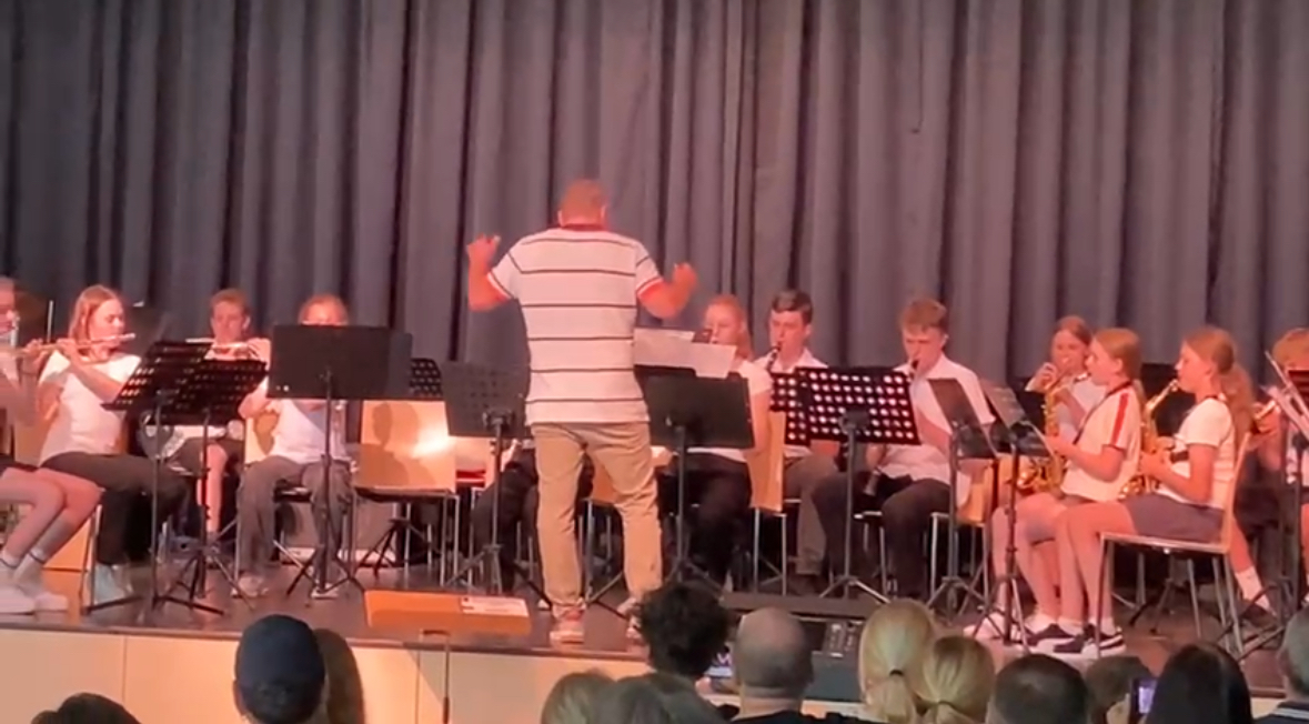 Sommerkonzert am Stein Gymnasium Ein musikalischer Abend voller Highlights